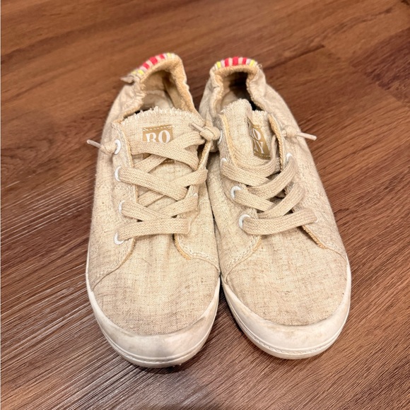 Roxy Slip On Sneaker - Womens Size 8.5 - Picture 1 of 5